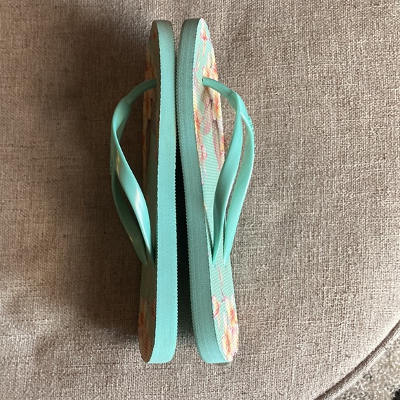 Island Girl Flip Flops Size 5 - Picture 5 of 5